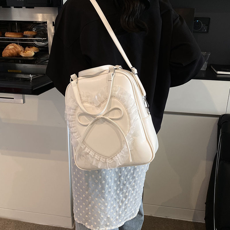 Korean style stylish large-capacity handbag for women 2025 New style, sweet and fashionable lace heart bow backpack Application Scenario