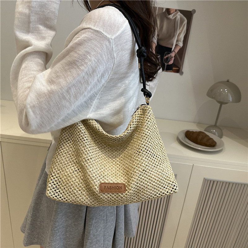 New large-capacity woven handbag for women, 2025 summer seaside vacation straw woven bag, single-shoulder tote bag details Picture