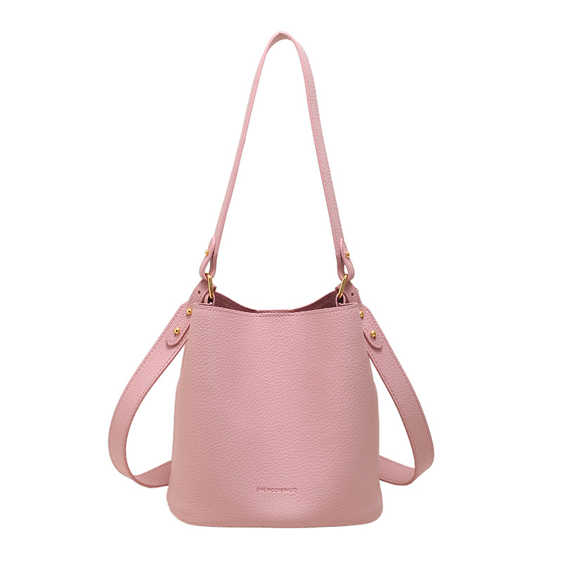 Stylish and versatile spring/Summer women's bag 2023 new trendy, simple single-shoulder, niche and stylish bucket bag Item Picture
