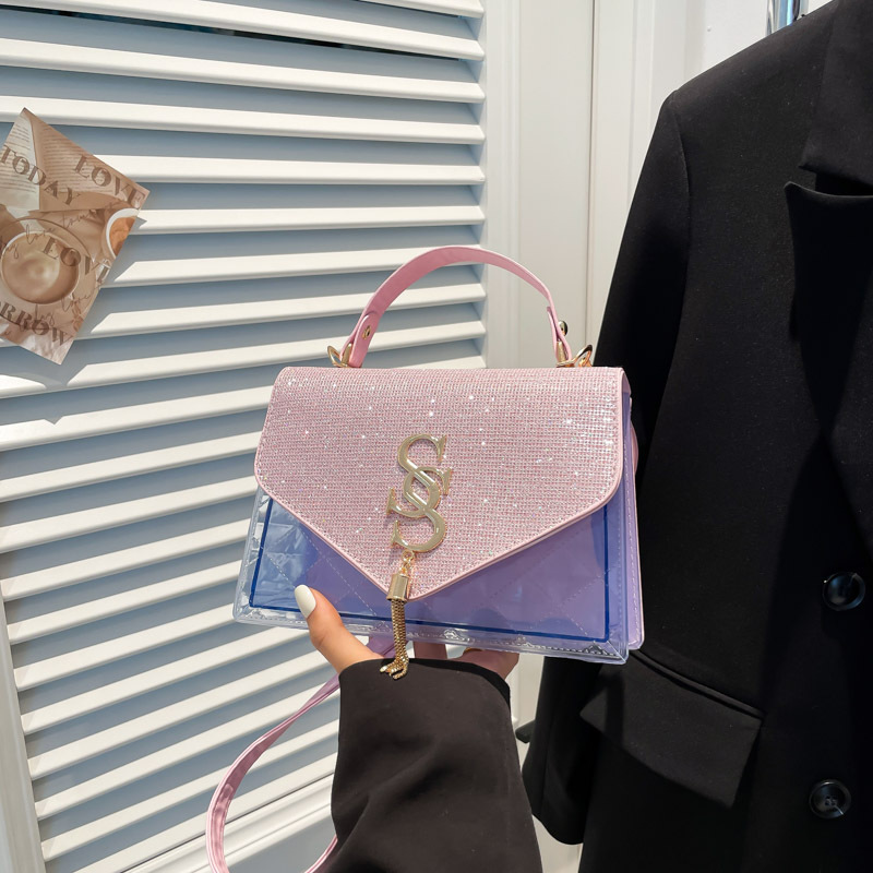 Trendy, simple and casual lettered hardware new fashion 2025 summer retro casual chain crossbody single-shoulder bag for women full figure