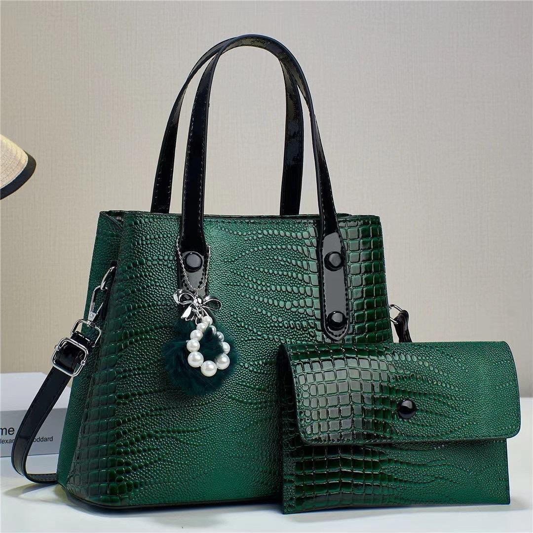 The 2023 new style of the "Mother and Child Bag" shiny leather two-piece set features a high-quality, large-capacity, single-shoulder, crossbody design for women Item Picture