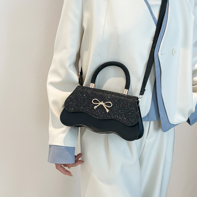 Cross-border high-end women's bag 2025 Spring New Style Quality commuter crossbody bag, fashionable and versatile single-shoulder bag, cross-border trend Specification drawing