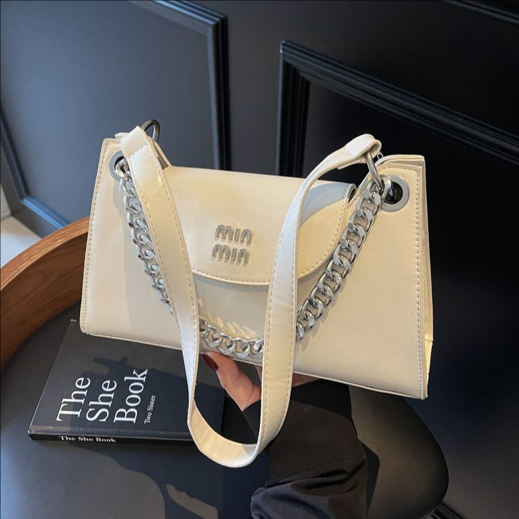 Cross-border high-end chain underarm bag for women, 2025 new Korean style, fashionable, niche and simple commuting single-shoulder crossbody bag full figure