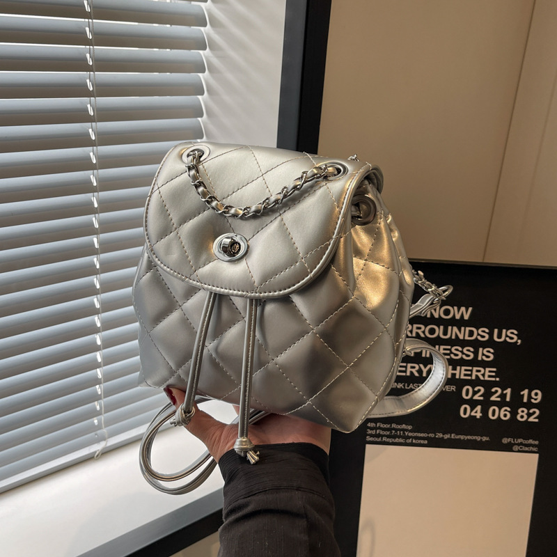Classic Chanel-style chain backpack for women 2024 new style, fashionable and versatile single-shoulder crossbody bag, multi-purpose small backpack details Picture
