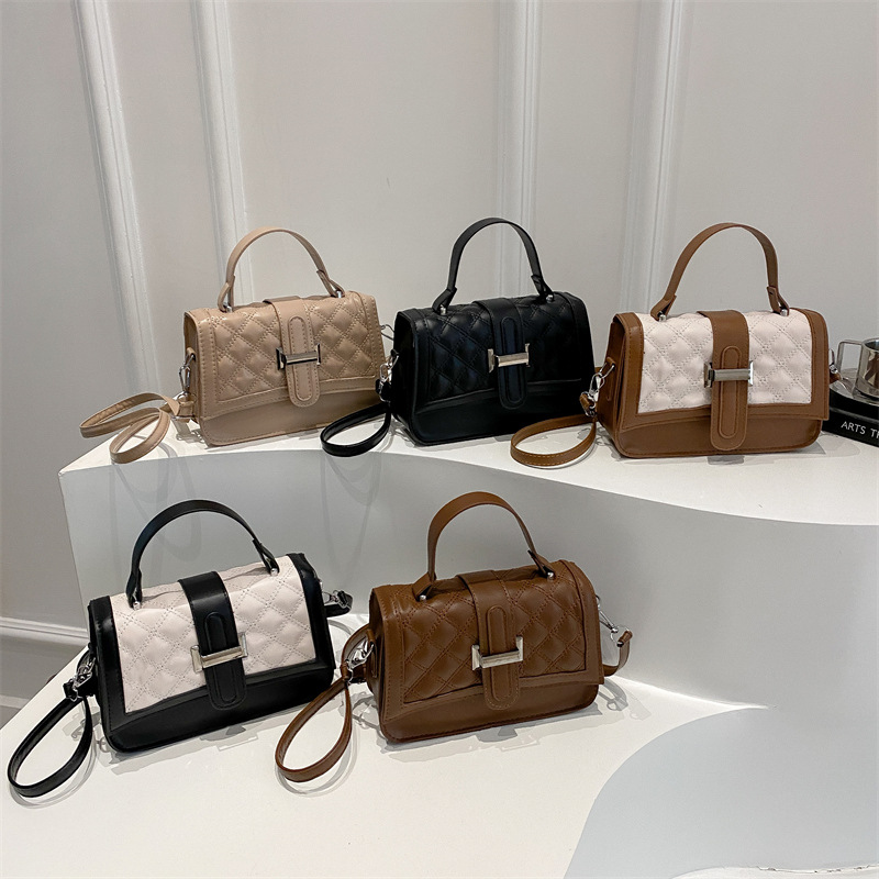 Cross-border fashion Women's Bag 2025 New style diamond embroidery thread patchwork Women's bag, single-shoulder crossbody hand-held small square bag Application Scenario