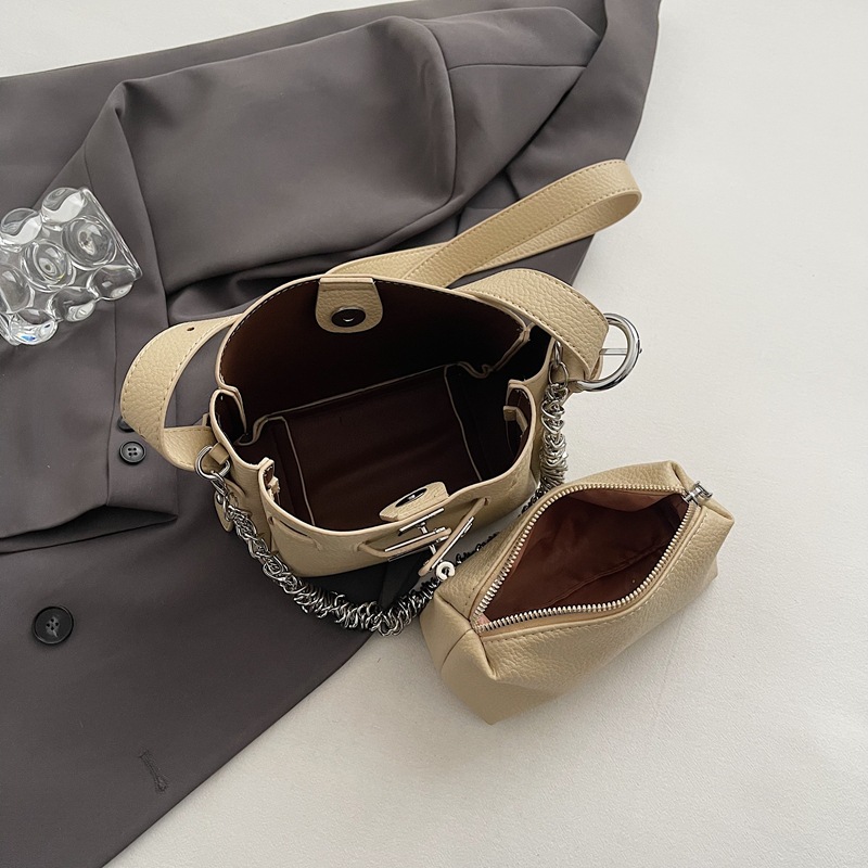 Cross-border high-end Kelly bag Women's Bag 2025 New style Niche chain hand-held buns Mother crossbody bag Bucket bag Application Scenario