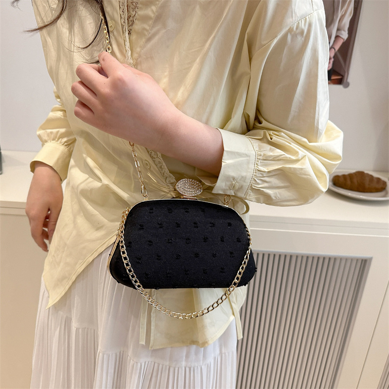 Hong Kong-style fashionable design hard-shell versatile dinner bag, women's fashionable intaglio-shaped single-shoulder crossbody bag Specification drawing