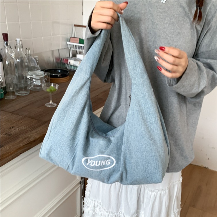 2025 Summer New trendy large-capacity handbag, fashionable and versatile denim shoulder bag, women's casual dumpling bag full figure