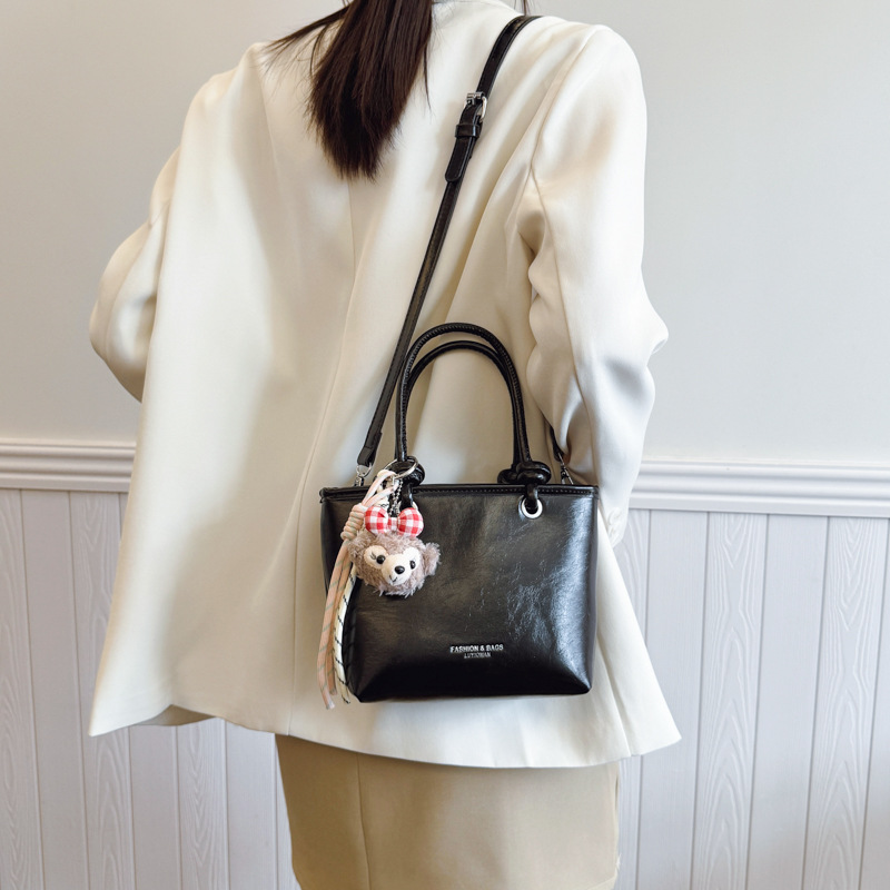 Korean high-end and stylish small bag 2025 new style, versatile and simple handbag, single-shoulder crossbody bag for work and commuting details Picture