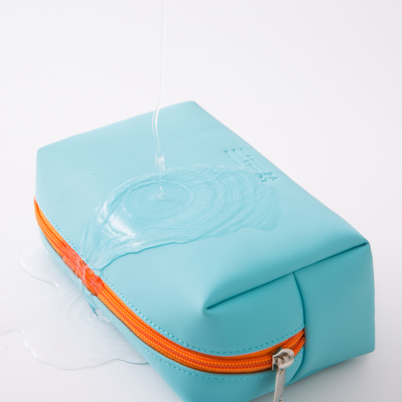 Best-selling PU makeup bag, cosmetic storage bag, hand-held storage bag, waterproof, heart-stirring octagonal makeup bag, high appearance level Application Scenario