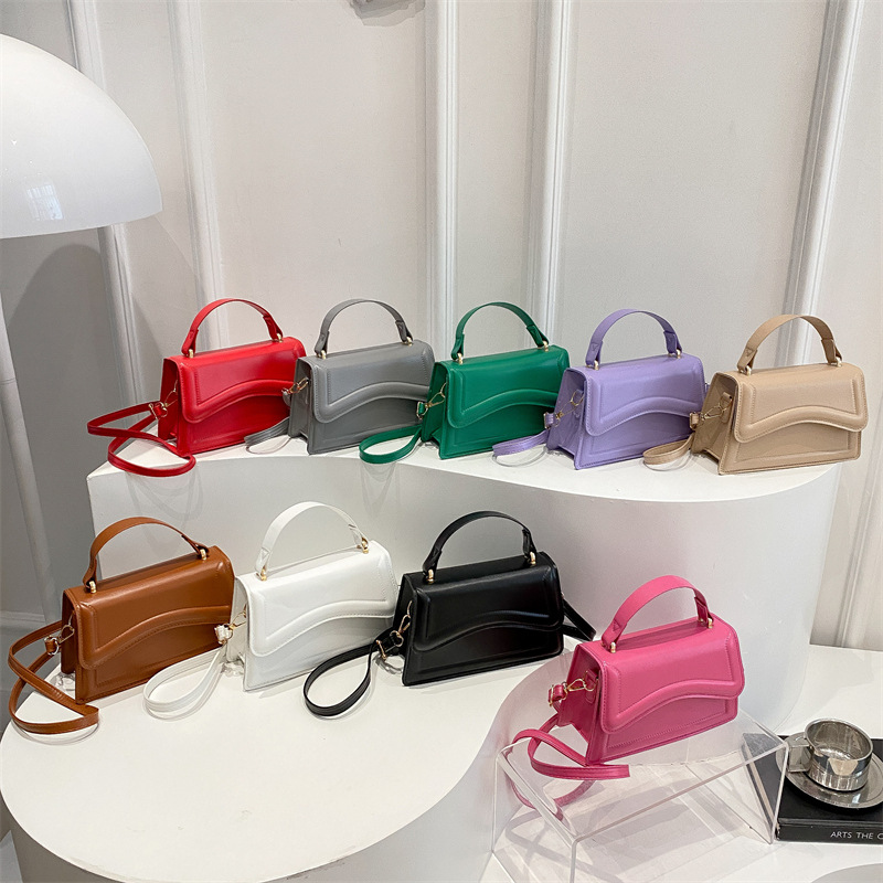 Xiaofang Bag Women's 2025 Spring New Style Women's Bag, fashionable single-shoulder bag, casual handbag, solid color simple crossbody bag Application Scenario