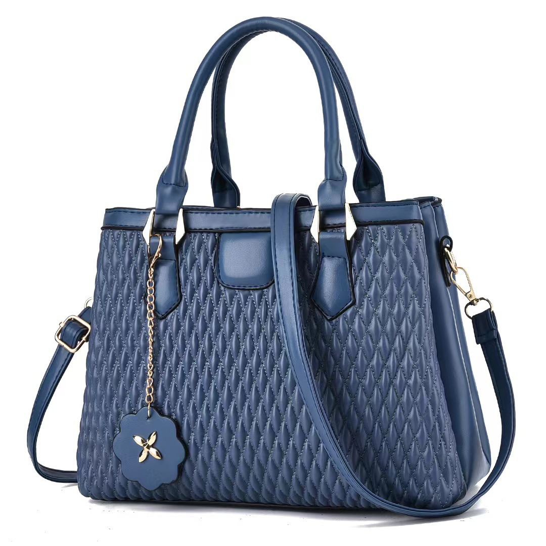 This is a versatile women's autumn and winter new handbag. It's a fashionable single-shoulder crossbody bag that goes well with women Application Scenario