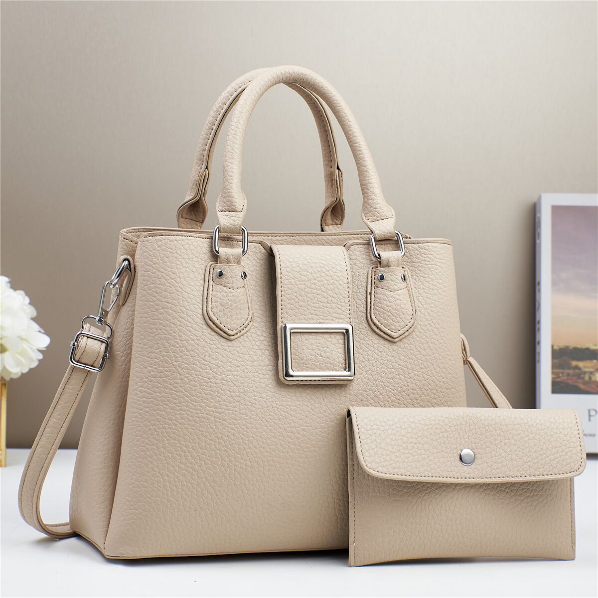 2024 New stylish women's crossbody bag, versatile for moms, autumn and winter fashion handbag, single-shoulder manufacturer, foreign trade ladies full figure