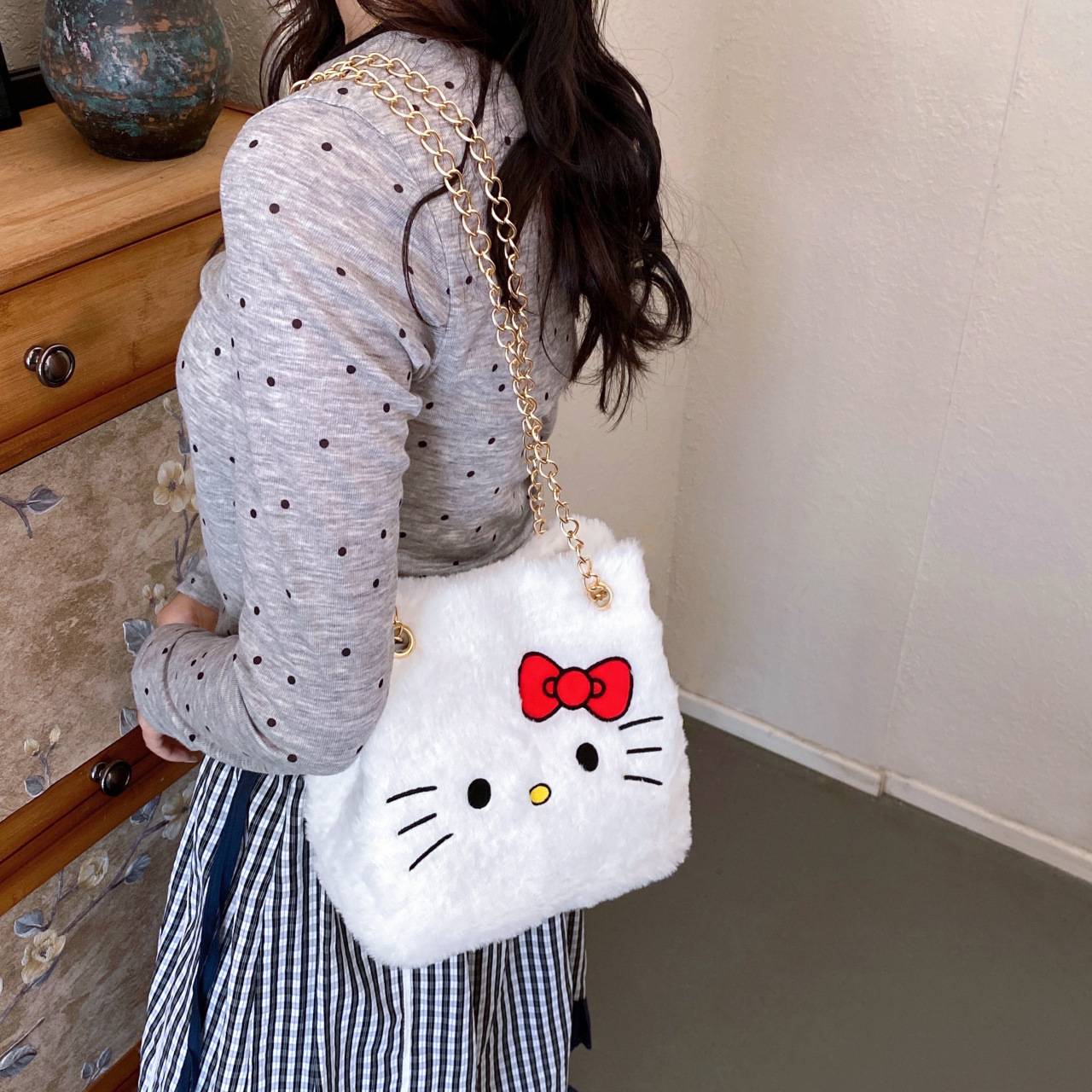 Cartoon kitten bucket bag, chain hand-held drawstring bag, 2025 new style personalized cartoon single-shoulder crossbody bag gift details Picture