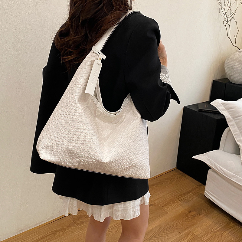 Casual design, stylish, large-capacity single-shoulder bag 2025, fashionable and trendy woven commuting retro tote underarm bag Specification drawing