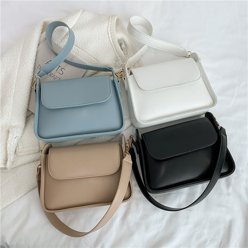 New solid-color simple women's bag for summer 2022, retro and fashionable single-shoulder crossbody bag, stylish Korean-style small square bag Application Scenario