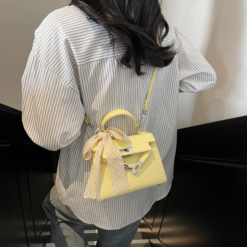 Cross-border lychee patterned soft leather hand-carried Kelly bag for women 2025 new style, elegant and versatile, single-shoulder crossbody small square bag Specification drawing