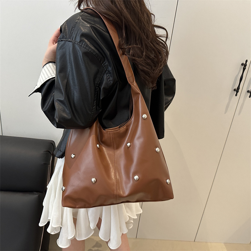 This high-quality large-capacity bag is a new model for women in 2025, featuring a single-shoulder bag for college students' classes and a unique design for commuting tote bags Specification drawing