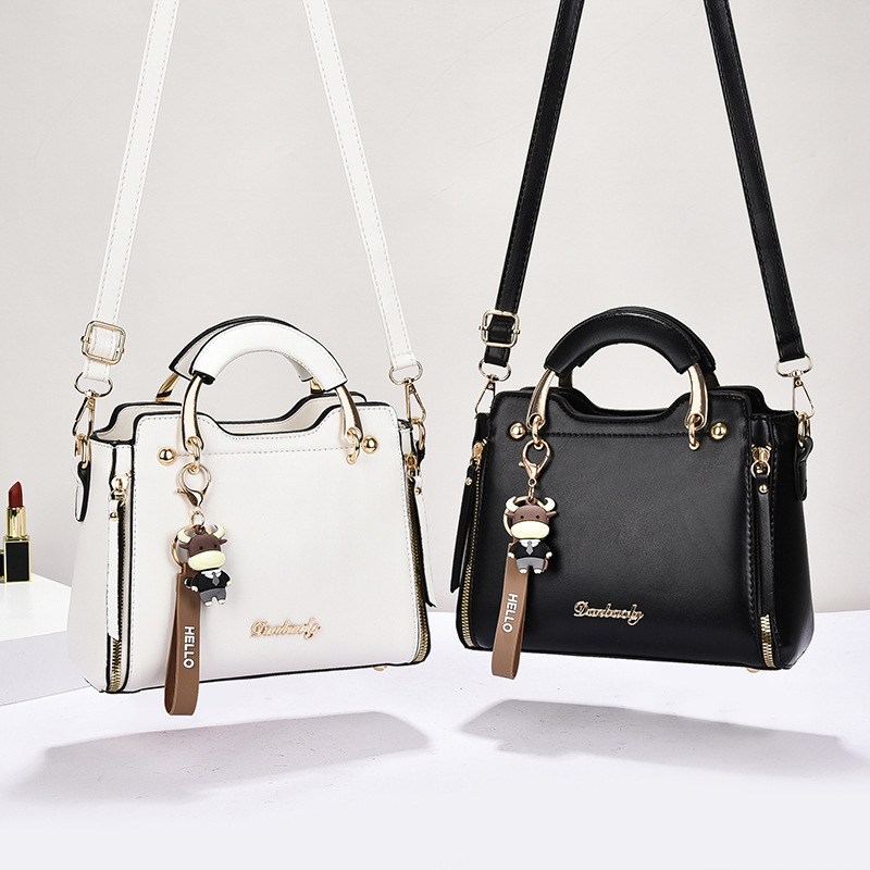 Bag Girl 2025 New Style fashionable and sweet lady handbag, Korean-style casual and individual cat single-shoulder crossbody bag, trendy details Picture