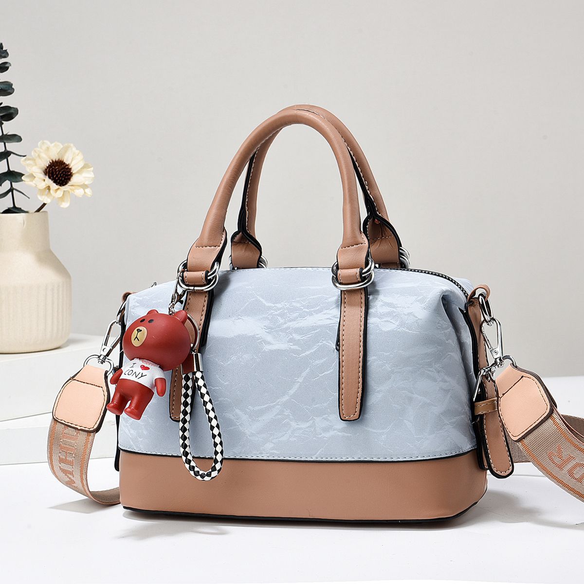 Pillow bag 2024 New style simple retro large-capacity handbag, Korean-style fashionable single-shoulder crossbody women's bag for export full figure