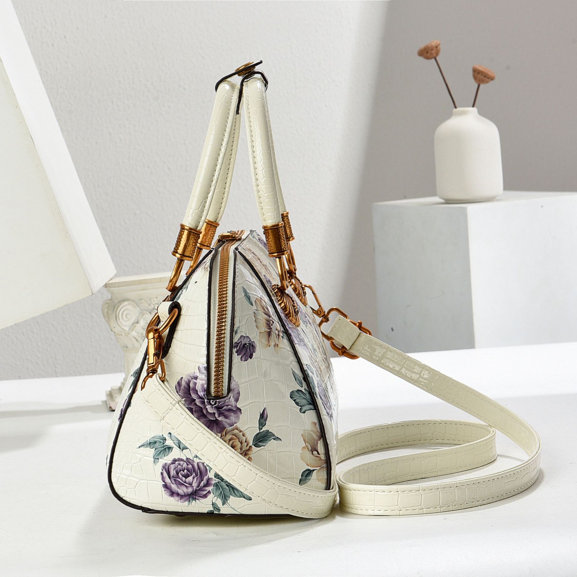 Chinese-style printed cross-border trade 2025 new fashion bag for women, large-capacity versatile shoulder bag Specification drawing