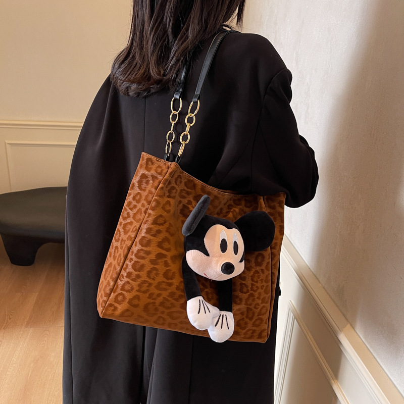 2025 New large-capacity leopard print handbag, tote bag, handcrafted doll, single-shoulder crossbody bag, laid-back and casual large bag details Picture