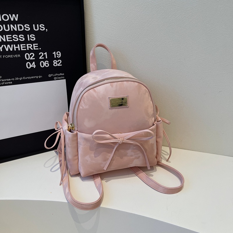 A niche design retro backpack for women in 2025, a new fashion school British-style schoolbag, trendy and versatile casual backpack Specification drawing