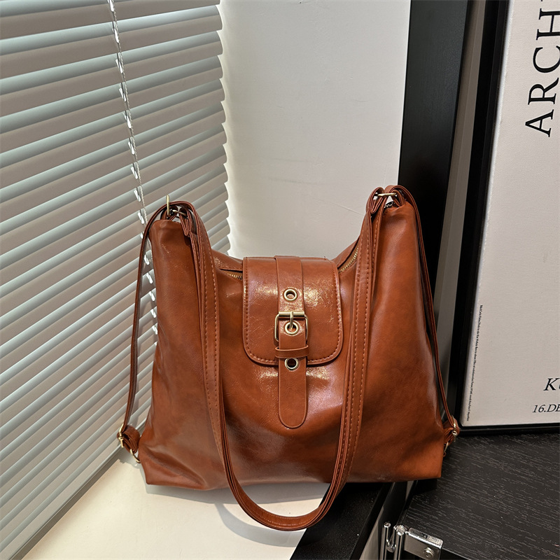 Women's backpack 2025 New Spring/Summer single-shoulder multi-functional large-capacity commuter bag Tote crossbody bag full figure