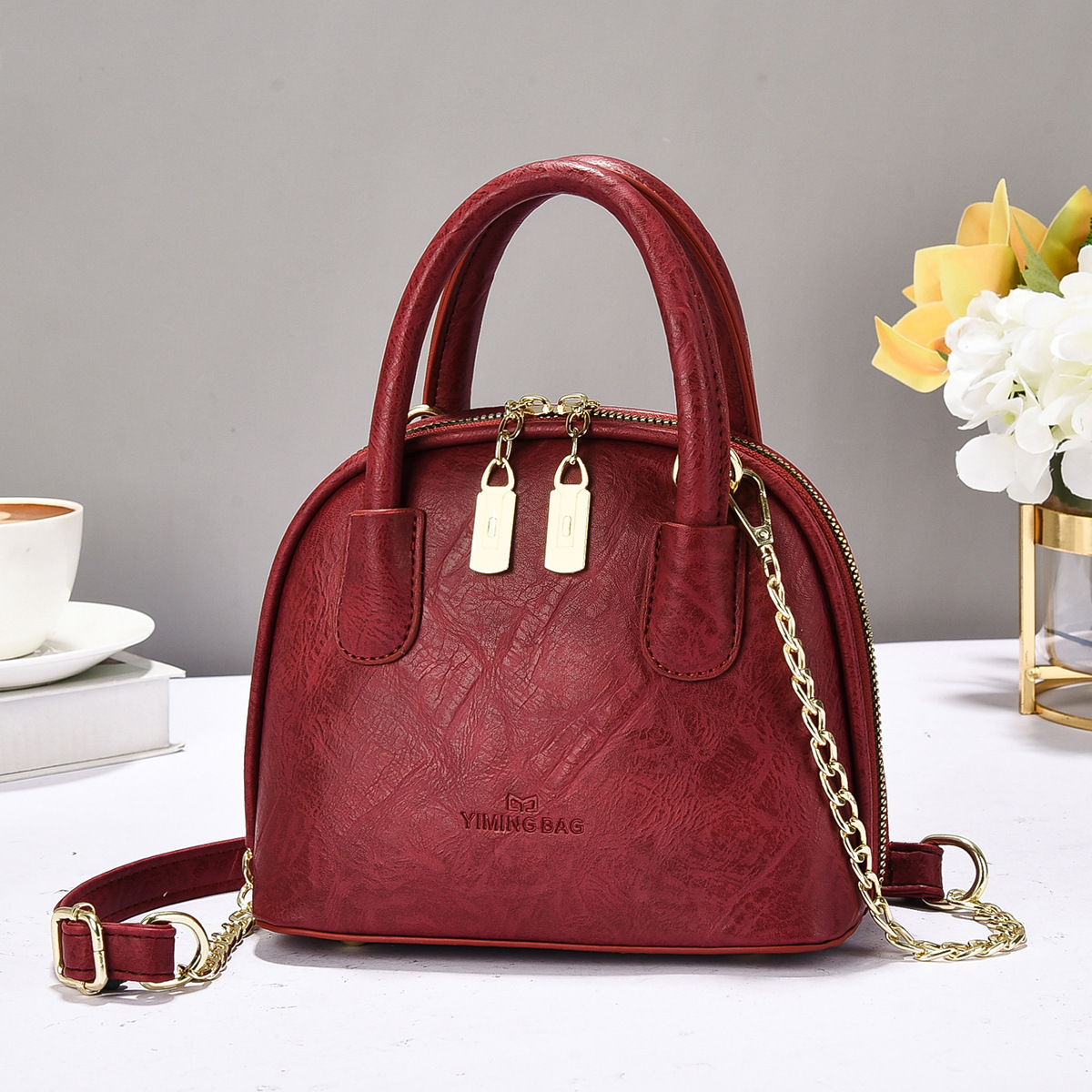2025 New bowling bag, women's pillow bag, handbag, vegetable-tanned cowhide, niche and simple single-shoulder crossbody bag details Picture