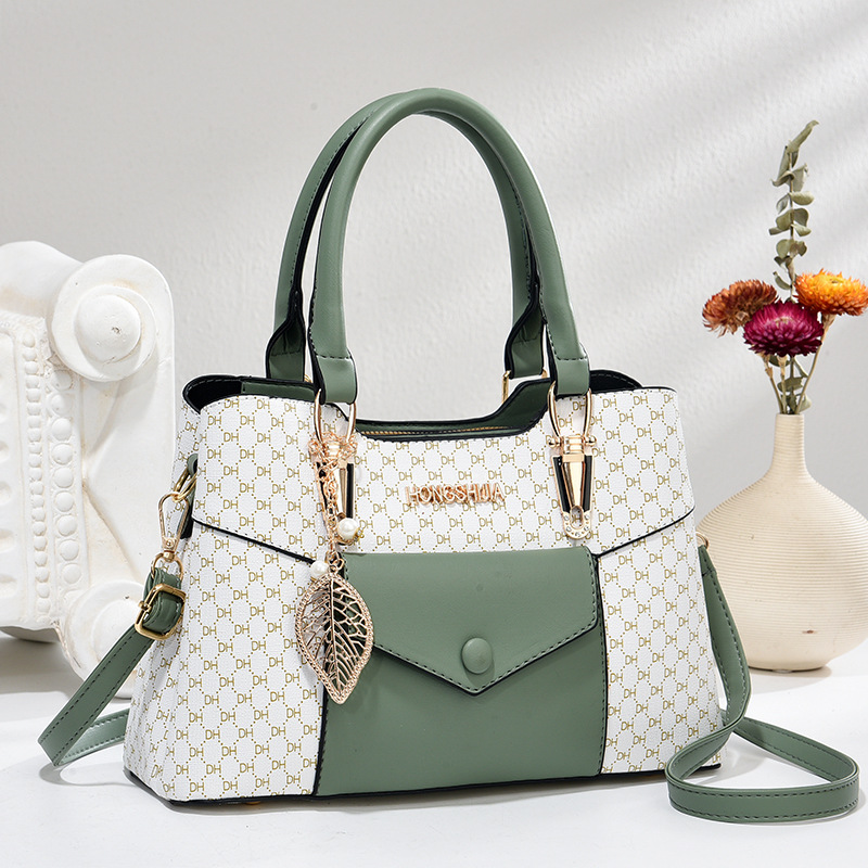 A best-selling single-shoulder crossbody bag from a women's manufacturer, fashionable and versatile for foreign trade. A new large bag bestseller for women in the autumn of 2025 details Picture