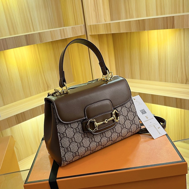 Cross-border saddle bag with horse bit buckle handbag 2024 new style high-end live-streaming stylish color contrast single-shoulder crossbody women's bag details Picture