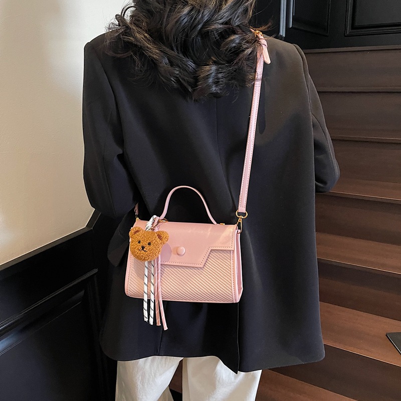 A high-end, stylish hand-held small square bag for women 2025, a new casual commuting single-shoulder bag, versatile and popular crossbody bag Specification drawing