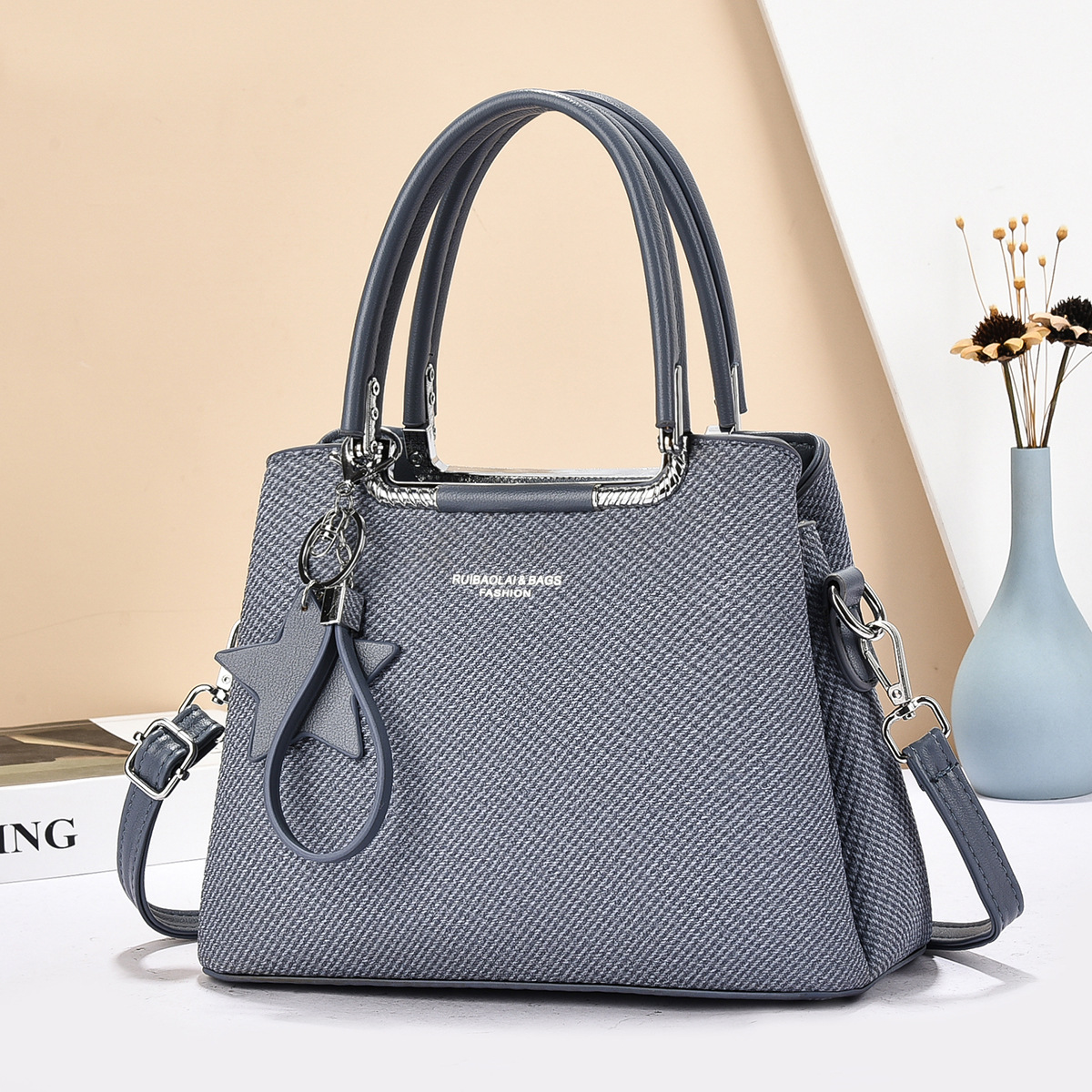 Cross-border foreign Trade 2025 New Summer soft leather, niche and versatile, high-quality single-shoulder bag, high-end crossbody handbag details Picture