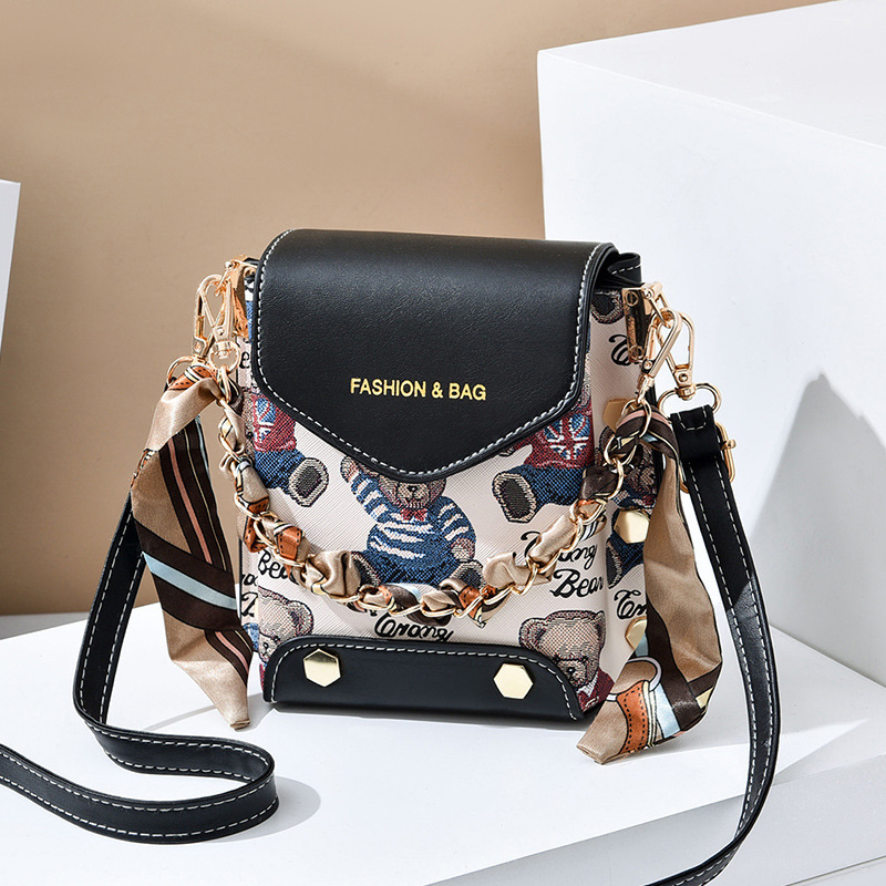 Little Bear Mini Bags 2024 New Style Women's retro mini shoulder bag, popular flip phone bag, one-piece consignment full figure
