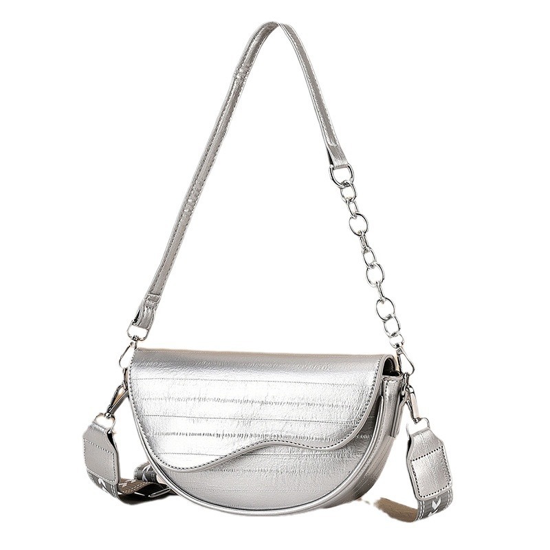 The new 2024 fashion single-shoulder underarm bag, crossbody bag, large-capacity portable handbag and semi-round saddle bag for women Item Picture