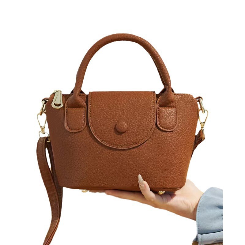A new 2025 women's bag with a niche design, versatile, fashionable and exquisite texture, a small square bag, a single-shoulder crossbody bag, and a Korean-style bag Item Picture