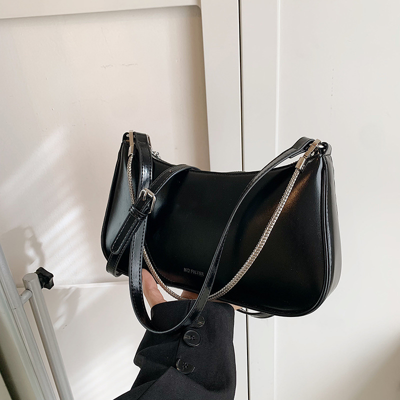 A high-end French light luxury underarm bag for women, a new 2024 fashionable and versatile commuting bag, a simple single-shoulder crossbody bag Specification drawing