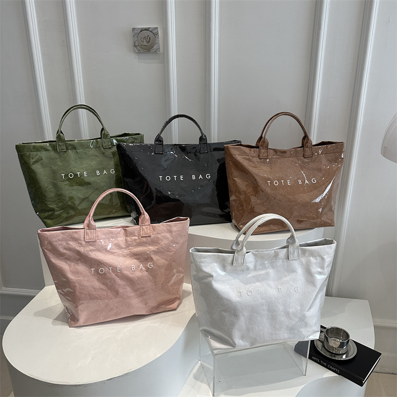 Cross-border Korean version large-capacity printed letter handbag, new trendy tote bag, versatile, casual and retro women's bag Application Scenario