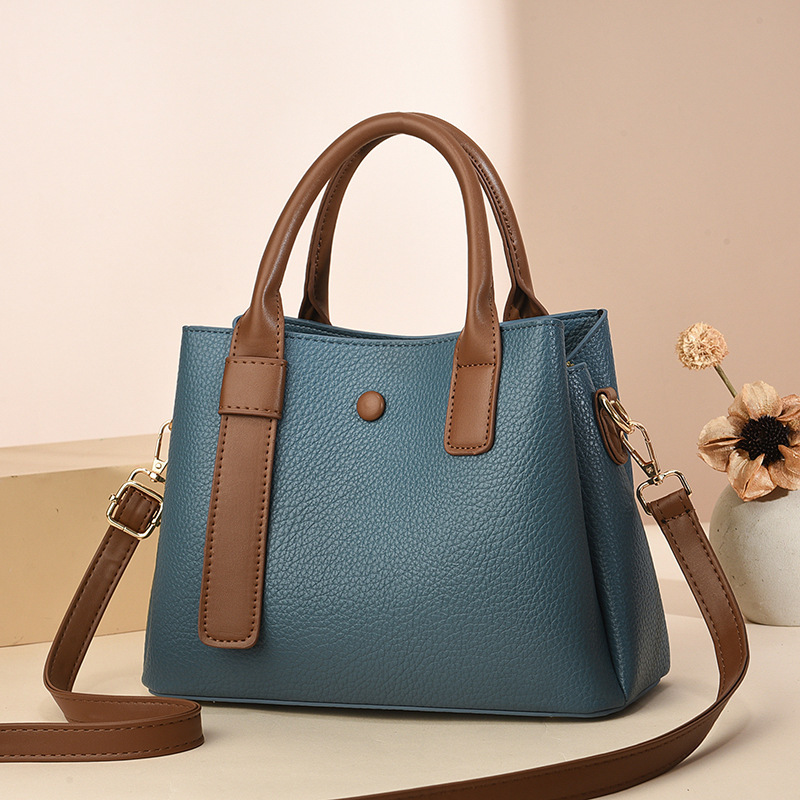 The manufacturer's foreign trade women's bag for 2024 is a fashionable and elegant crossbody single-shoulder bag with a large capacity. It is a new summer direct mail style that is trendy and simple details Picture