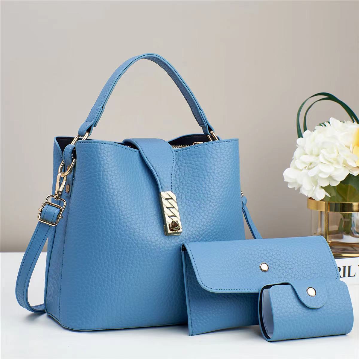 2024 New trendy single-shoulder bag, soft leather small bag, summer versatile and high-quality women's crossbody bag, lightweight women's bag for women Application Scenario