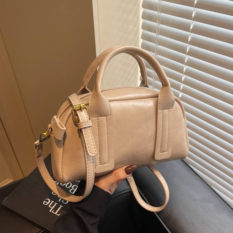 French retro handbag for women, 2025 new style, high-end single-shoulder crossbody bowling bag, solid color small square bag for women full figure