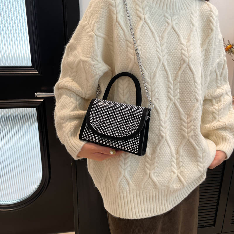 Retro and trendy handbag for women, 2024 new style, stylish and trendy bag, single-shoulder bag, personalized diamond chain small bag details Picture