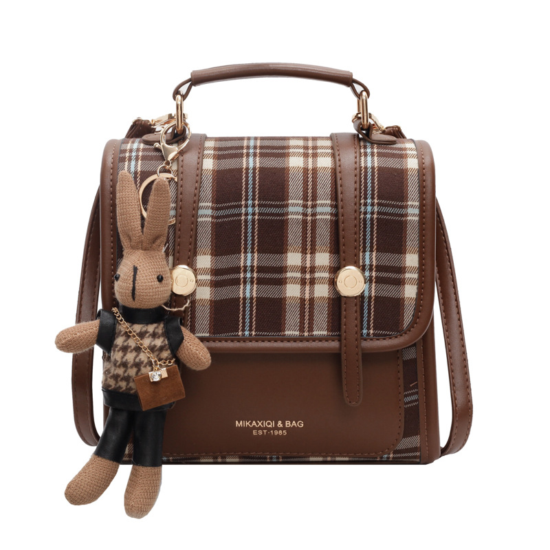 Retro color-blocking fashion student bag 2024 new trendy casual backpack, niche high-end quality versatile women's bag Item Picture