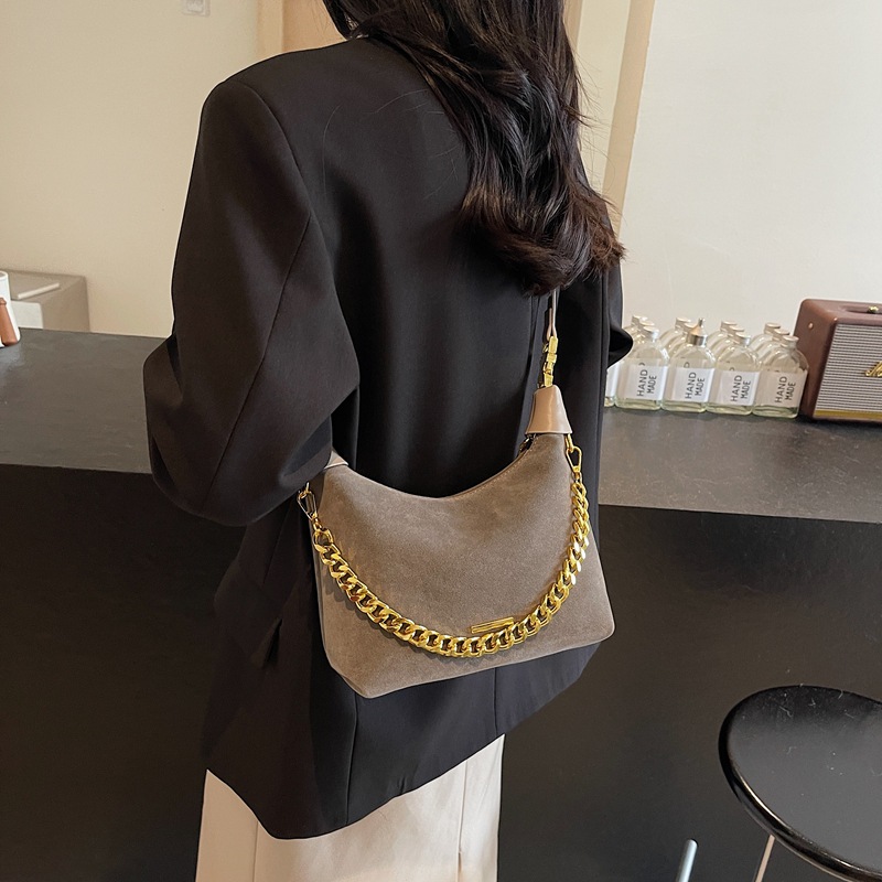 Maillard retro matte small bag for women 2024 New style, high-end and versatile crossbody bag, single-shoulder hand-held dumpling bag Application Scenario