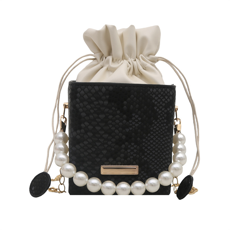 Korean pearl handbag for women 2025 new summer single-shoulder crossbody bag, high-end, fashionable and versatile bucket bag Item Picture
