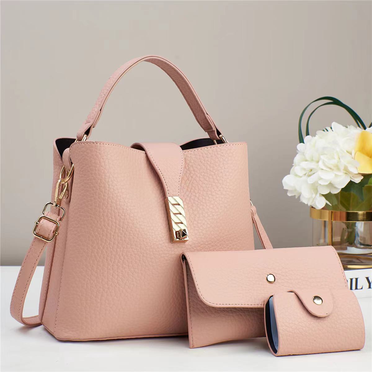 2024 New trendy single-shoulder bag, soft leather small bag, summer versatile and high-quality women's crossbody bag, lightweight women's bag for women details Picture