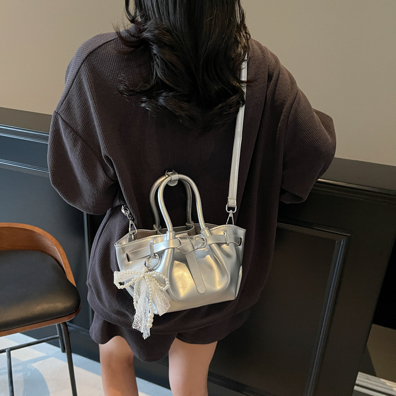 Simple and casual handbag for women, 2025 new Korean style, high-end and fashionable bucket bag, commuting single-shoulder crossbody bag Specification drawing