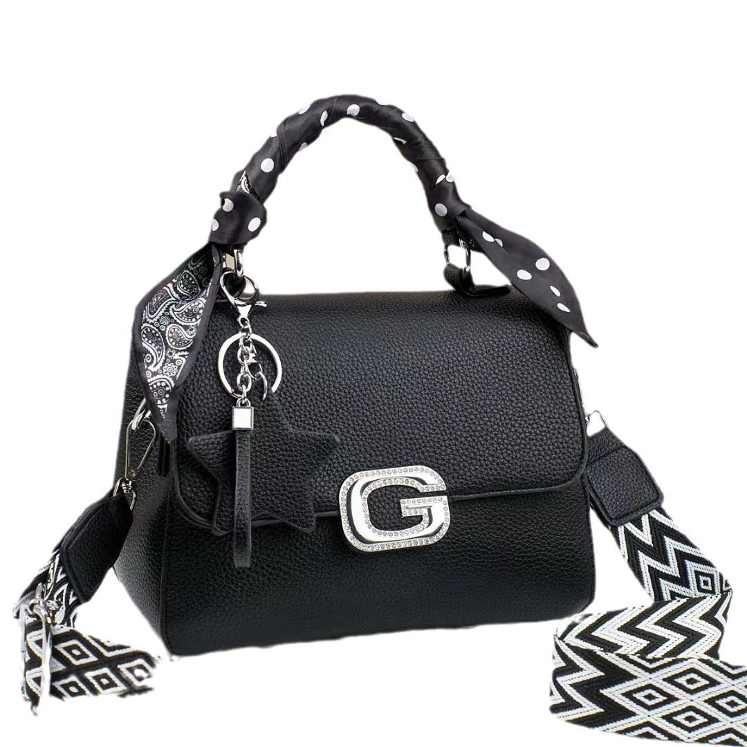 Niche design girls' bags, cross-border handbags, sweet girls' bags, this year's new single-shoulder trendy small square bag Item Picture