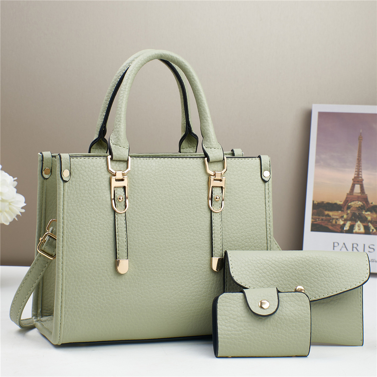 High-end large-capacity handbag for women, 2024 new trendy and fashionable commuter tote bag, versatile single-shoulder crossbody bag Application Scenario