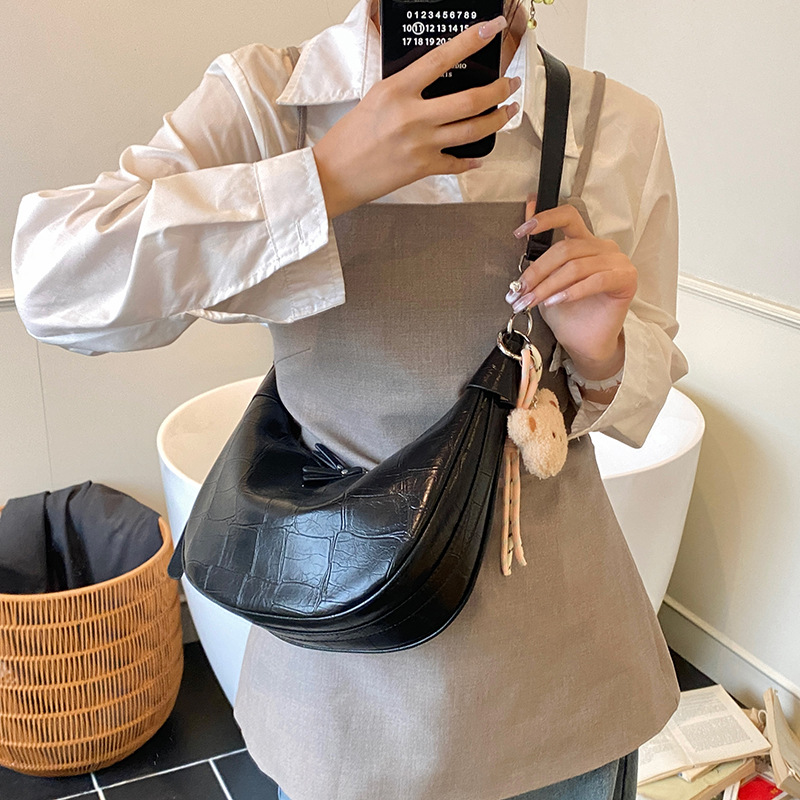 High-end and stylish large-capacity dumpling bag for women 2025 new summer texture crocodile pattern fashionable single-shoulder crossbody bag Specification drawing